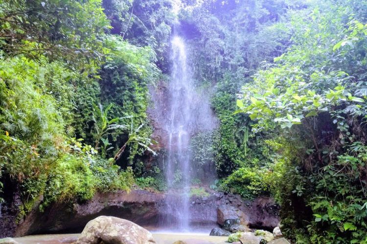 Air Terjun Banyulawe